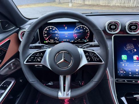 Used 2025 Mercedes-Benz C 300 4MATIC Sedan image 10