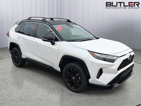 Certified 2023 Toyota RAV4 XSE AWD/4WD image 8