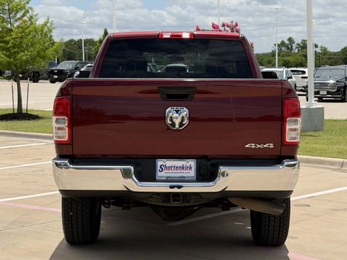 Used 2020 RAM 2500 Tradesman w/ Chrome Appearance Group AWD/4WD image 5