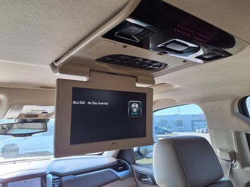 Used 2015 Chevrolet Tahoe LTZ RWD image 17