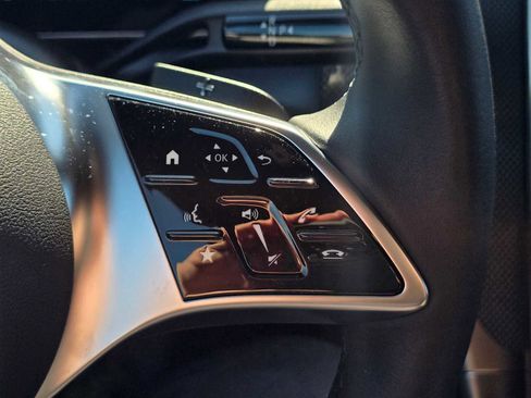 Used 2026 Mercedes-Benz GLC 300 image 32