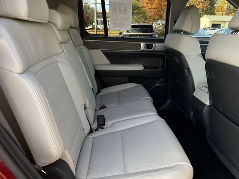 Certified 2025 Hyundai Santa Fe Limited image 23