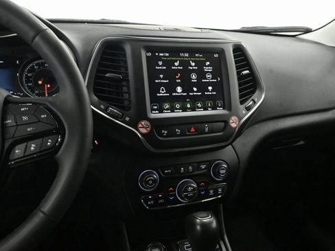 Certified 2023 Jeep Cherokee Altitude Lux image 10