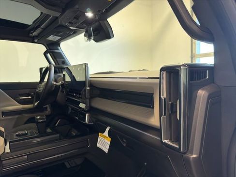 New 2026 GMC Hummer EV 4x4 Crew Cab image 25