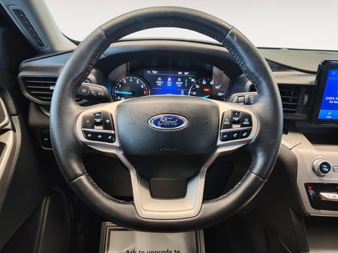 Used 2023 Ford Explorer XLT RWD image 14