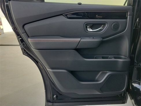 New 2025 Honda Pilot TrailSport image 14