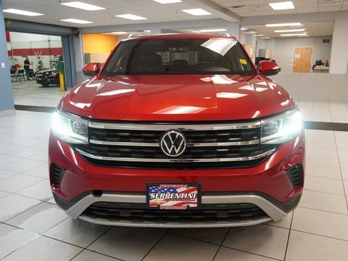 Used 2021 Volkswagen Atlas Cross Sport SE w/ Panoramic Sunroof Package image 52