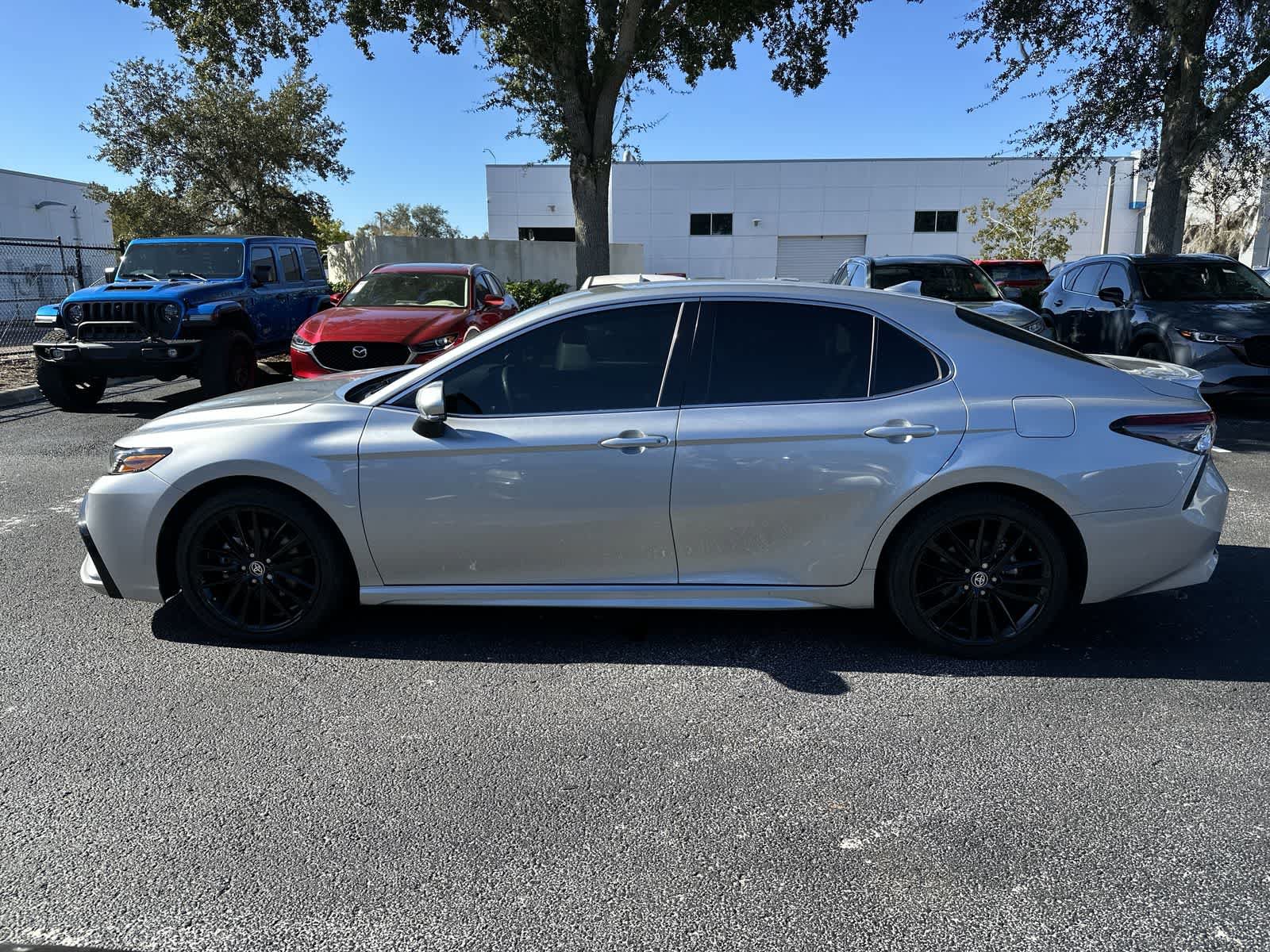 Used 2024 Toyota Camry XSE FWD image 5