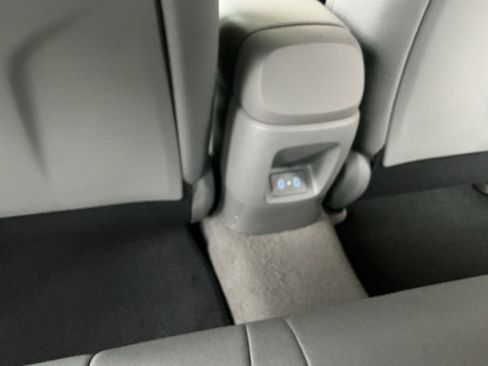 Used 2026 Hyundai Elantra Sport FWD image 12