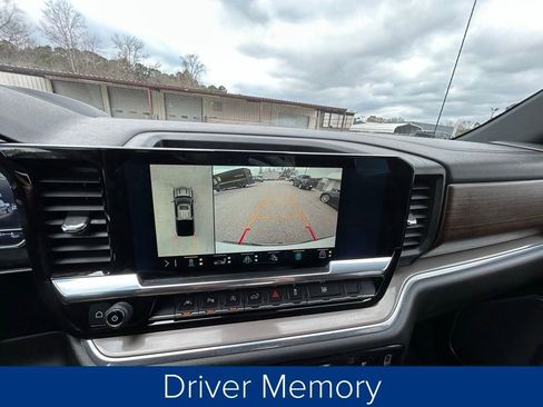 Used 2022 Chevrolet Silverado 1500 High Country w/ High Country Premium Package image 36