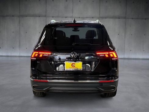 Used 2024 Volkswagen Tiguan SE FWD image 4