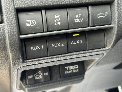 Used 2024 Toyota Tacoma TRD Pro AWD/4WD image 27