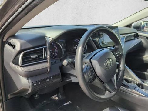 Used 2023 Toyota Camry SE FWD image 12