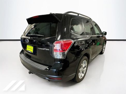 Used 2018 Subaru Forester 2.5i Touring AWD/4WD image 5