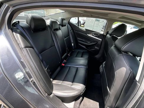 Used 2023 Nissan Maxima SL FWD image 27