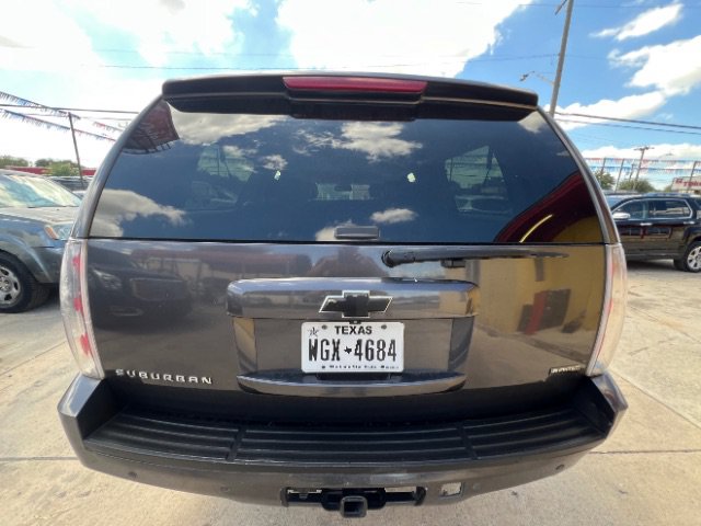 Used 2010 Chevrolet Suburban LT w/ Texas Edition RWD image 6