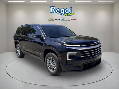 Certified 2025 Chevrolet Traverse LT w/ Driver Confidence Package