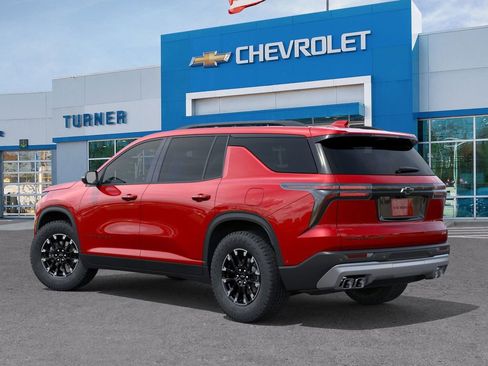 New 2026 Chevrolet Traverse Z71 w/ Driver Confidence Package image 3