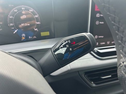 New 2026 Volkswagen Tiguan SE R-Line image 22