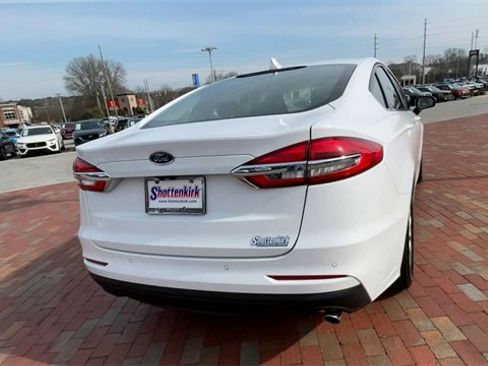 Used 2020 Ford Fusion SE image 9