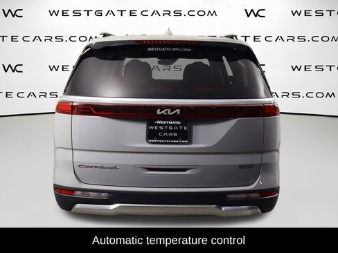 Used 2022 Kia Carnival SX Prestige image 4