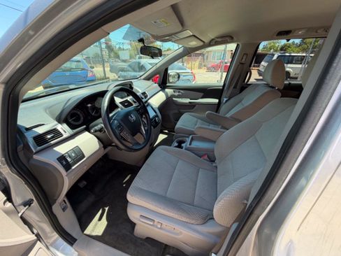 Used 2016 Honda Odyssey EX image 17