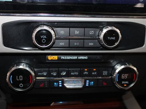 Used 2022 Ford F350 King Ranch w/ King Ranch Ultimate Package AWD/4WD image 28