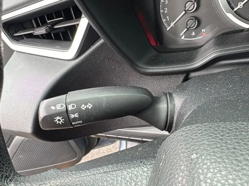 Used 2021 Toyota Corolla LE image 14