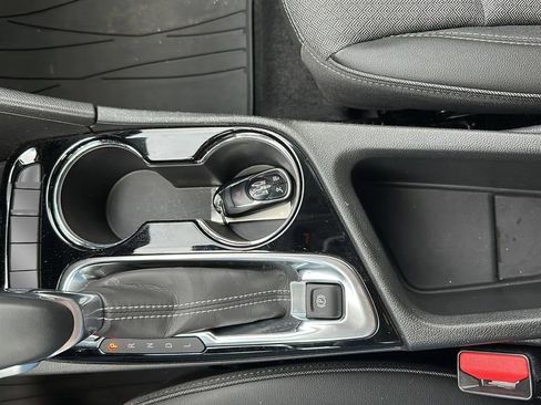 Used 2024 Buick Encore GX Preferred image 27