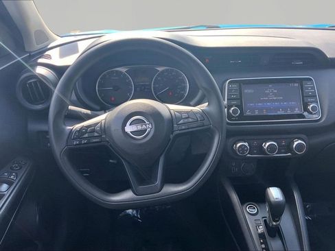 Used 2024 Nissan Kicks S image 8
