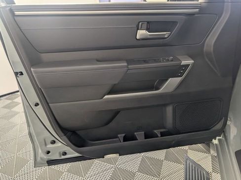 Used 2025 Toyota Tundra Platinum AWD/4WD image 10