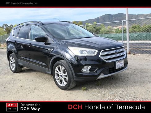 Used 2018 Ford Escape SEL AWD/4WD image 3