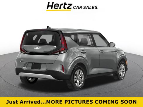 Used 2025 Kia Soul LX w/ LX Technology Package FWD image 1
