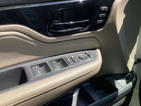 Used 2020 Honda Odyssey Elite image 13