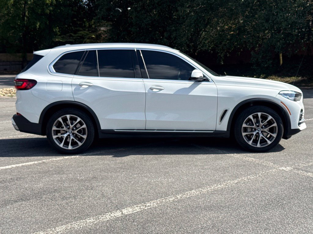 Used 2023 BMW X5 xDrive40i AWD/4WD image 4