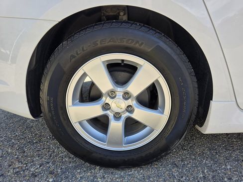 Used 2014 Chevrolet Cruze LT w/ All-Star Edition FWD image 42