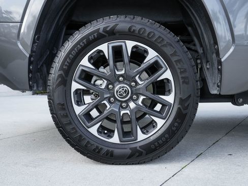 Used 2024 Toyota Tundra Limited image 28