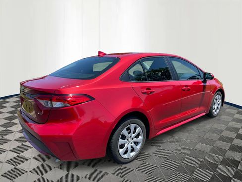 Used 2021 Toyota Corolla LE FWD image 4