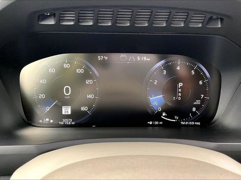 Used 2020 Volvo XC90 T5 Momentum w/ Protection Package Premier image 26