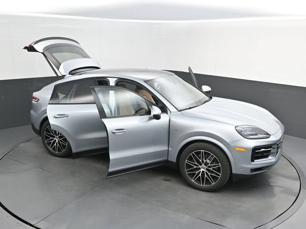 Certified 2026 Porsche Cayenne E-Hybrid Coupe AWD/4WD image 43