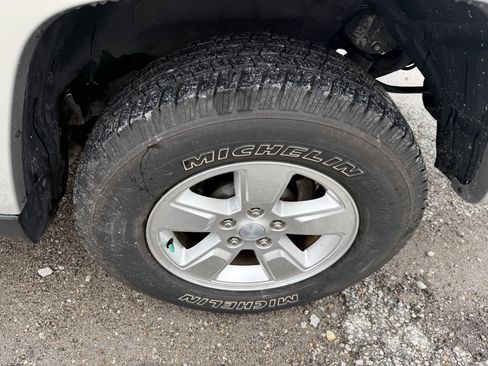 Used 2011 Jeep Liberty Sport w/ Popular Equipment Group AWD/4WD image 11