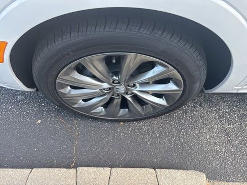 New 2025 Buick Envista Avenir image 5