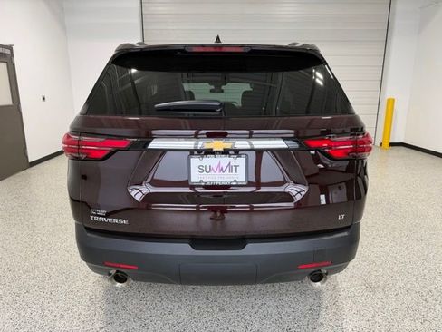 Used 2023 Chevrolet Traverse LT FWD image 4
