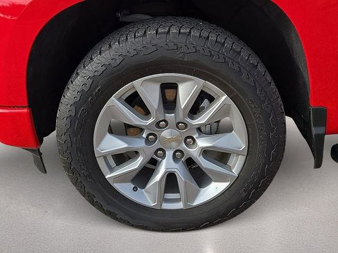 Used 2024 Chevrolet Silverado 1500 Custom AWD/4WD image 10