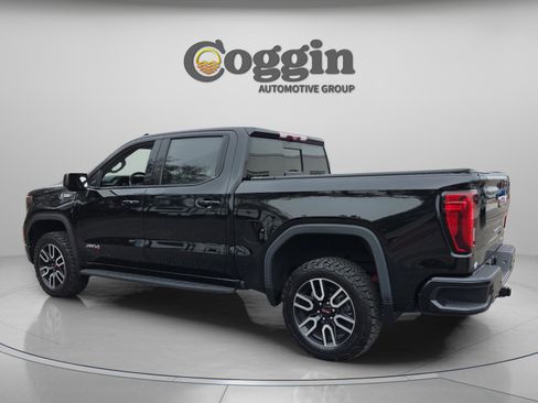 Used 2023 GMC Sierra 1500 AT4 w/ AT4 Premium Package image 4