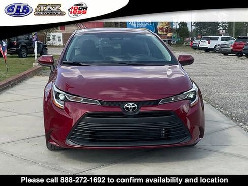 Used 2024 Toyota Corolla LE image 2
