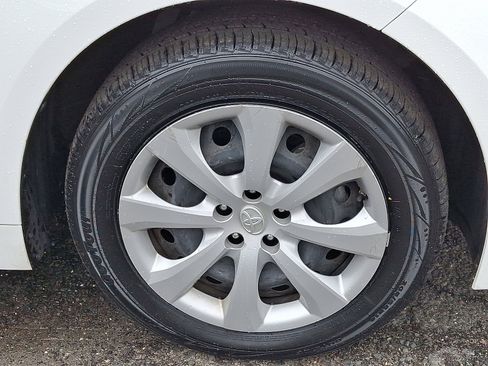 Certified 2023 Toyota Corolla LE image 9