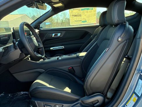 New 2025 Ford Mustang Coupe image 40