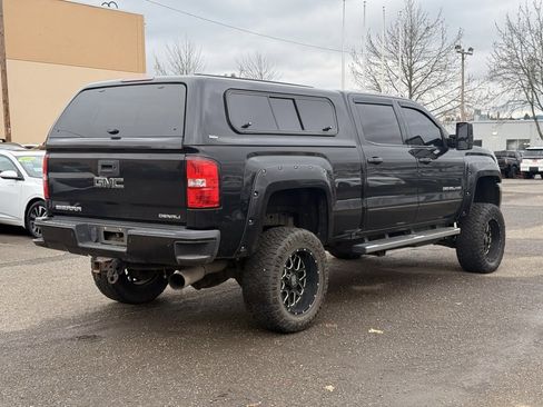 Used 2018 GMC Sierra 3500 Denali w/ Duramax Plus Package image 4