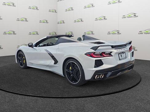 Used 2021 Chevrolet Corvette Stingray Premium Conv w/ Z51 Performance Package image 8
